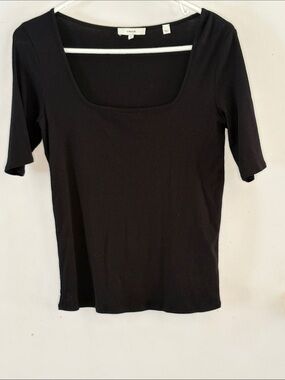 Vince black short sleeve t-shirt wide scoop neckline Size Medium